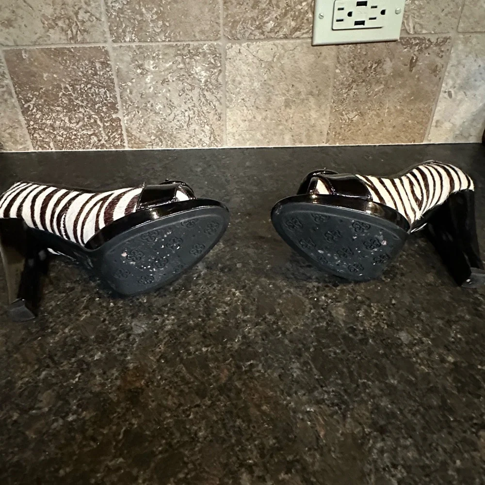 Isola Zebra Print Peep Toe Heels with Black Accents - Picture 6 of 6